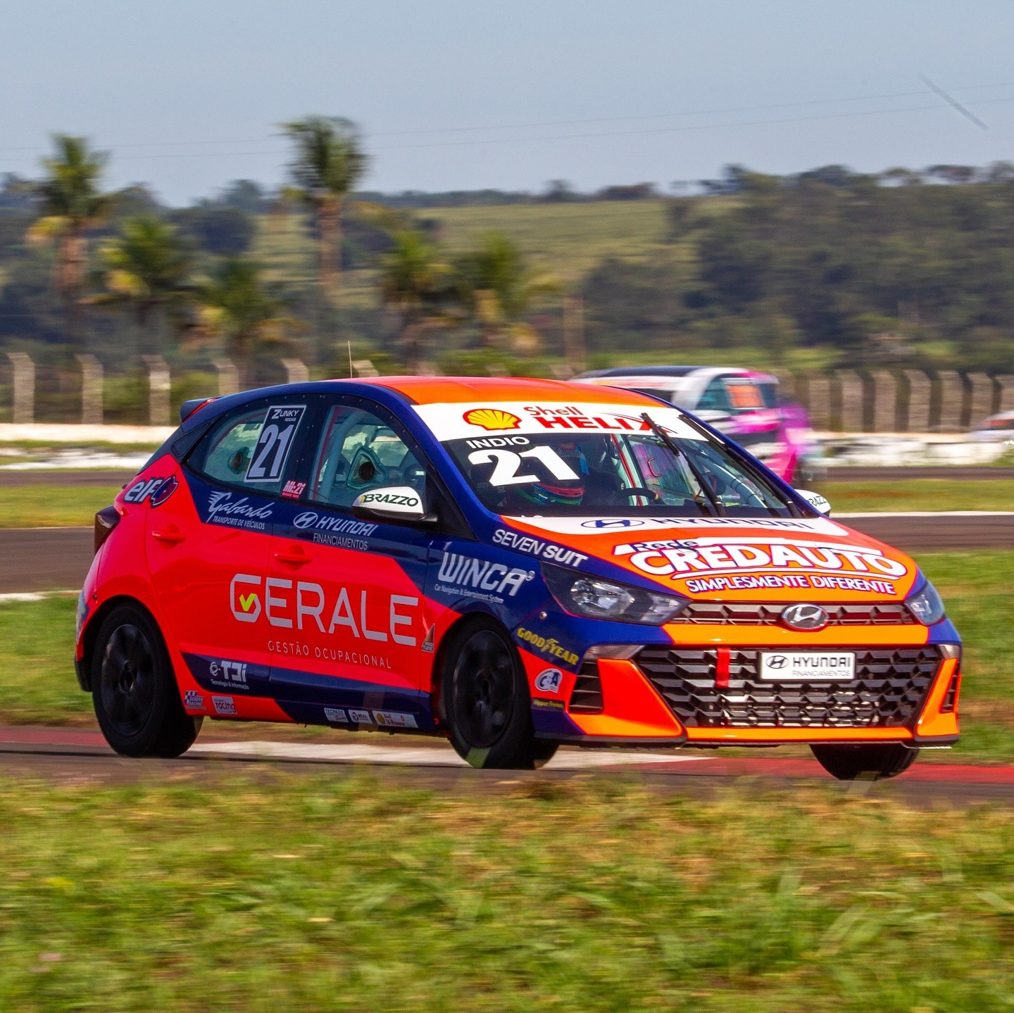 Carro #21 Marcus Índio em ação